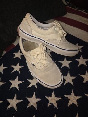 Vintage MENS Vans Skate Era - Size 6